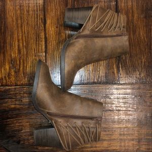 LIKE NEE Candies Brown Leather Booties